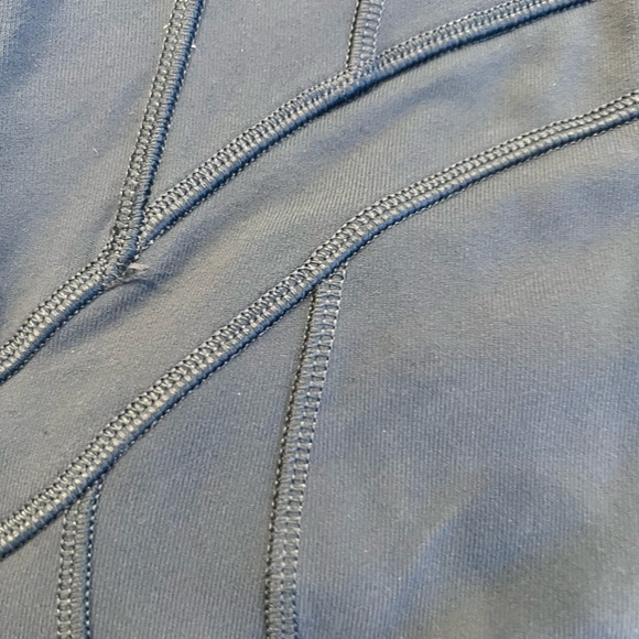 Lululemon Pitch Blue Define Cropped - Picture 6 of 6